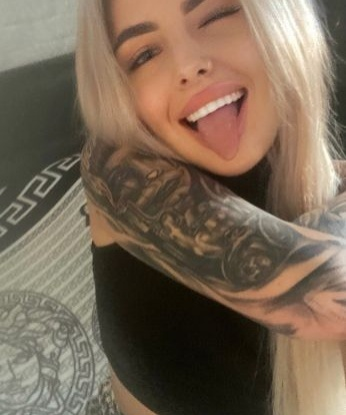 Сексуальная брюнетка ждет встречи с мужчиной, готовым порадовать меня материально. Моя страсть и нежность покорят тебя с первого взгляда. Звони, не пожалеешь! 14545, 23 года